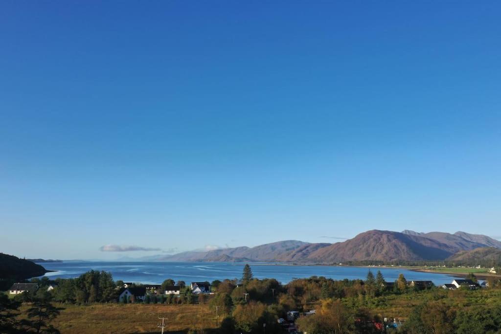 1 Bedroom With Mountain & Loch Views - Quiet Location Between Glencoe & Ben Nevis Дом отдыха *